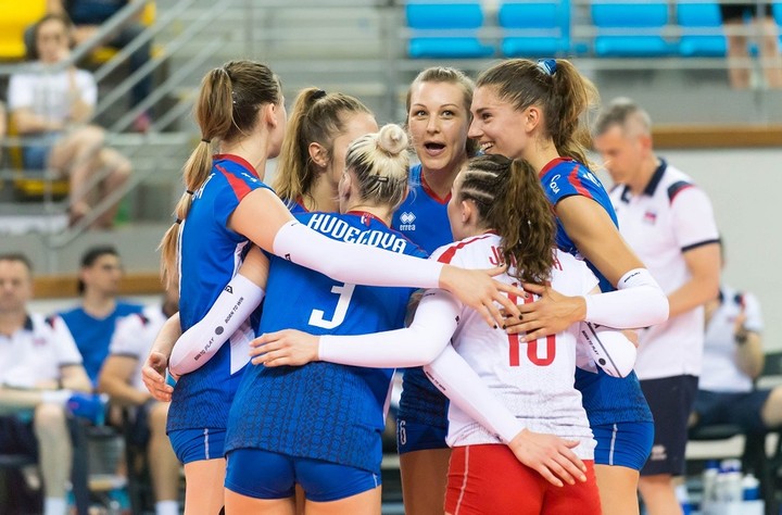 Volejbalové reprezentácie v ZEL so známymi súpermi